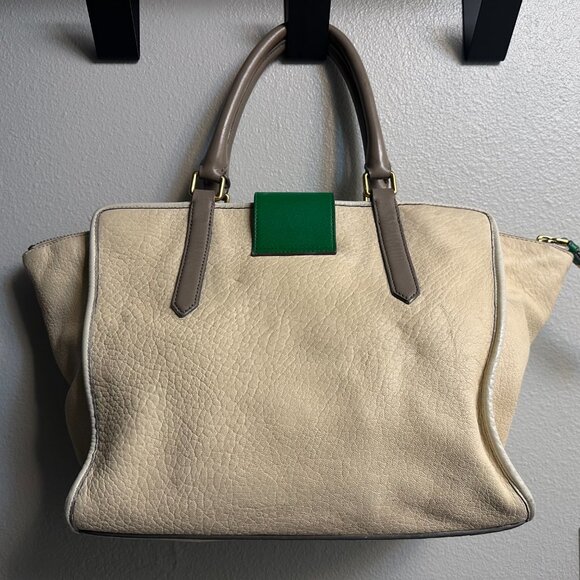 Brand: MARC by Marc Jacobs Style: Sheltered Island Handbag - Picture 2 of 5